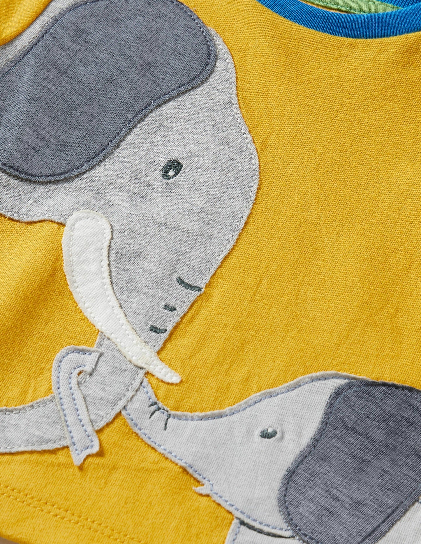 Appliqué T-shirt & Shorts Set-Daffodil Elephants