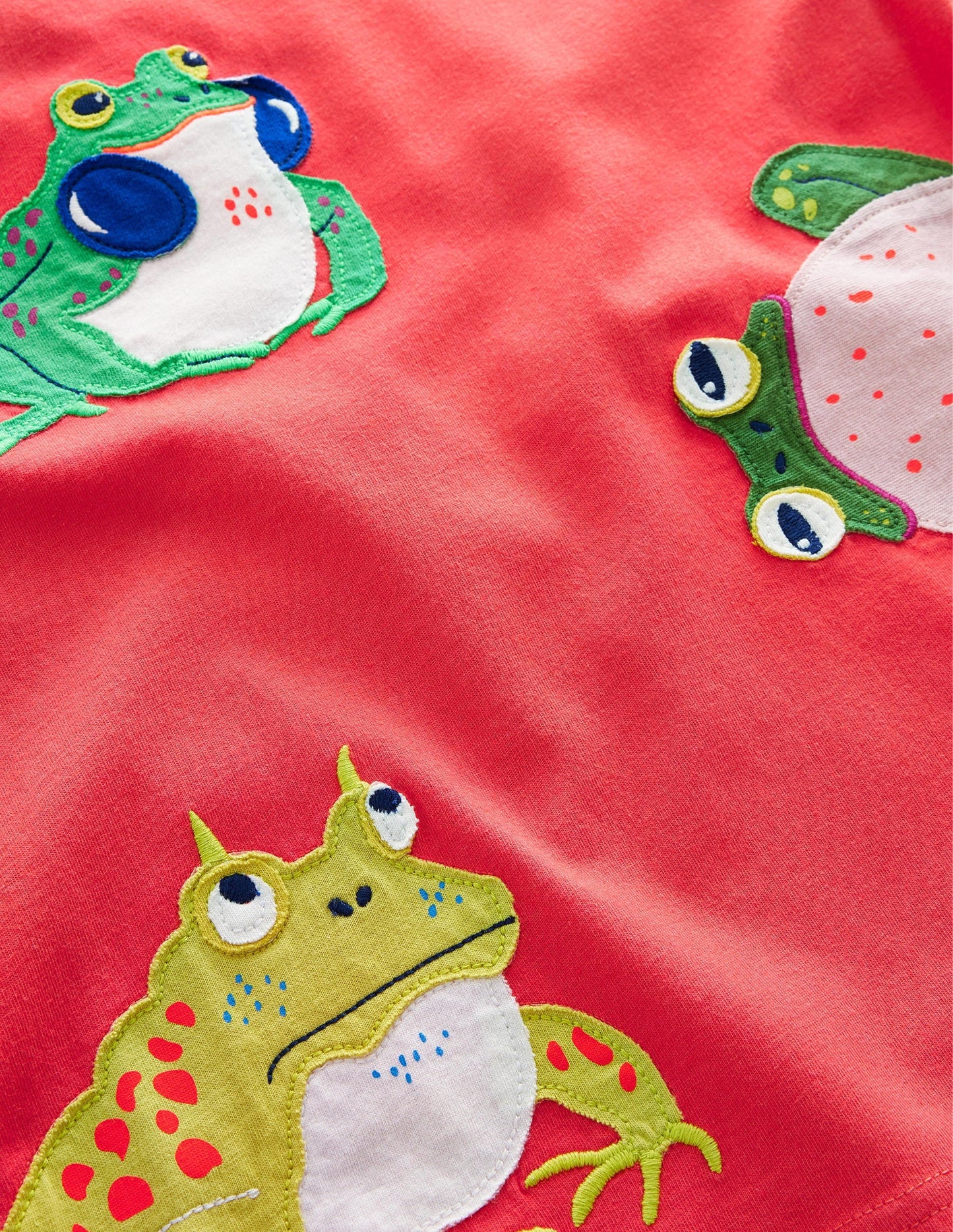 Appliqué Textured T-shirt-Jam Frogs