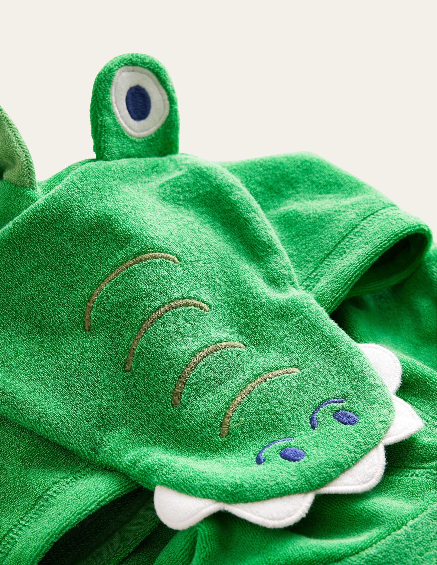 Appliqué Towelling Throw-on-Green/Ivory Crocodile