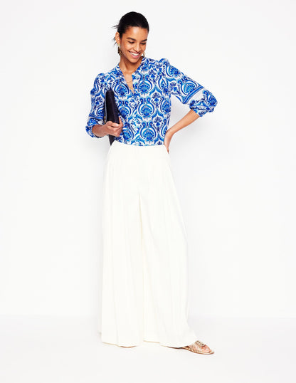 Alicia Linen Top-Blue, Ornamental Floral