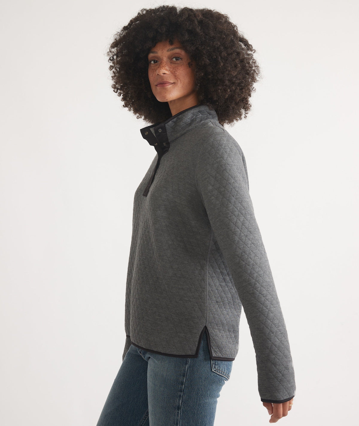Women's Reversible Corbet Pullover in Charcoal/Mid Heather Grey