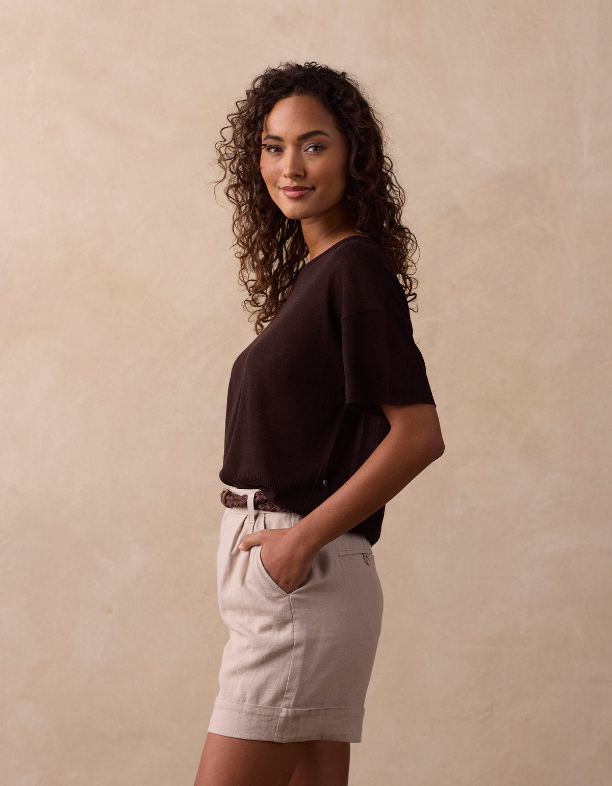 Summer Linen-Blend Tee in Umber